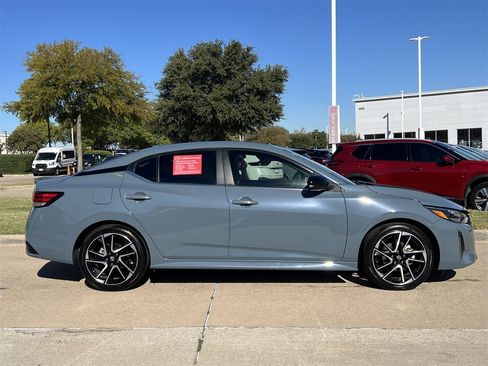 Certified 2024 Nissan Sentra SR image 3