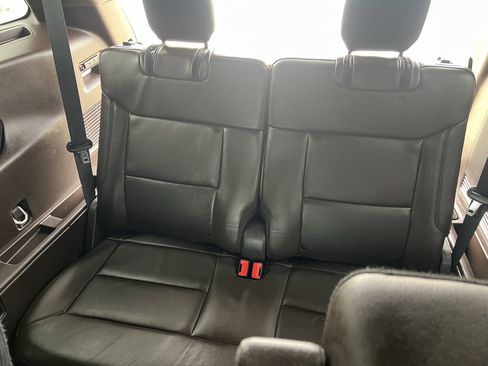 Used 2023 Ford Explorer King Ranch w/ Technology Package AWD/4WD image 18