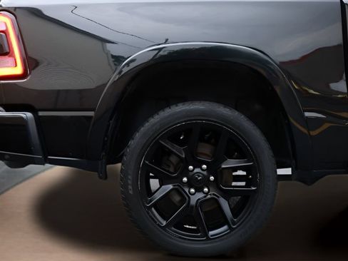 Used 2021 RAM 1500 Laramie AWD/4WD image 11