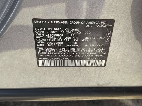 Used 2025 Volkswagen Atlas SE AWD/4WD image 27