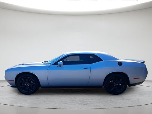 Used 2020 Dodge Challenger SXT w/ Driver Convenience Group AWD/4WD image 6