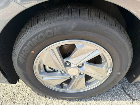 New 2026 Hyundai Elantra SE image 11