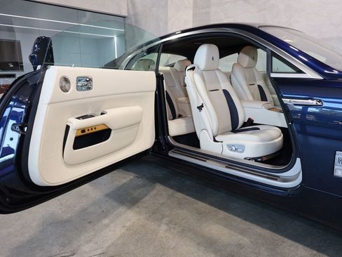 Used 2019 Rolls-Royce Wraith Coupe image 50