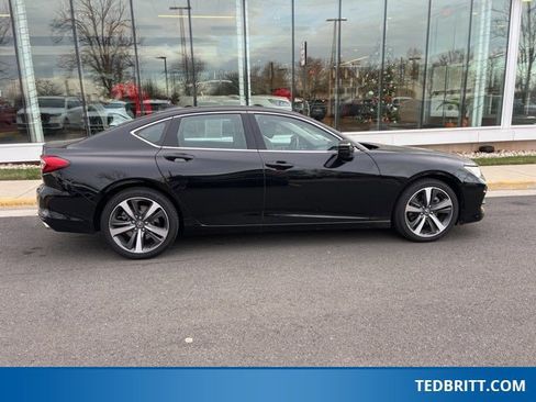 Used 2025 Acura TLX w/ Technology Package image 9