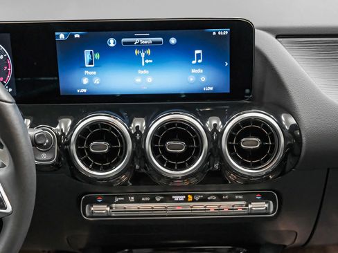 Certified 2026 Mercedes-Benz GLA 250 image 16