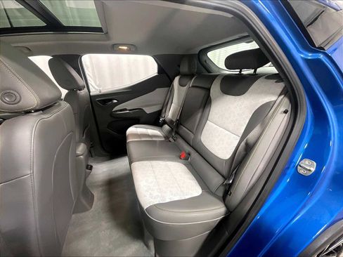 Used 2022 Chevrolet Bolt EUV Premier w/ Sun & Sound Package image 15