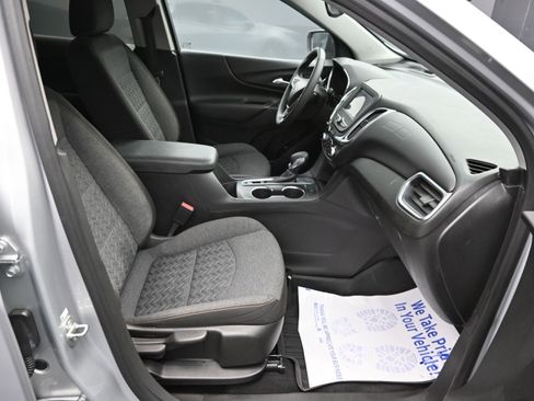 Certified 2022 Chevrolet Equinox LT FWD image 32