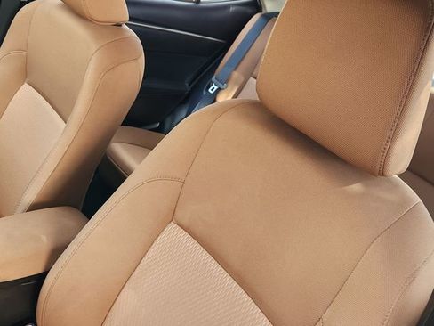 Used 2015 Toyota Corolla LE FWD image 24