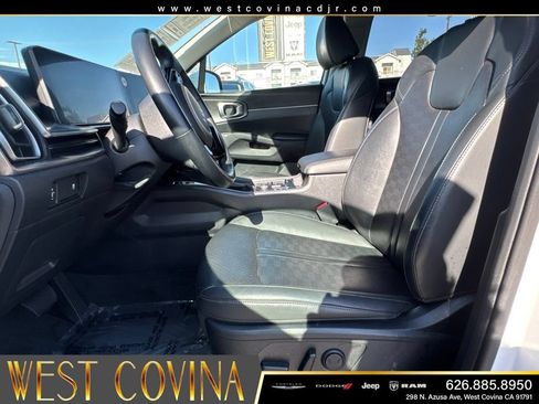 Used 2024 Kia Sorento S FWD image 21