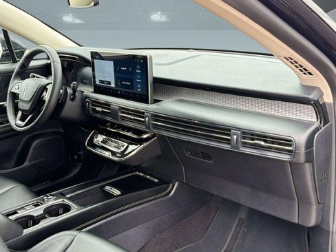 Used 2023 Lincoln Corsair FWD image 29