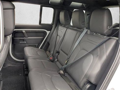 Used 2025 Land Rover Defender 110 X-Dynamic SE AWD/4WD image 16