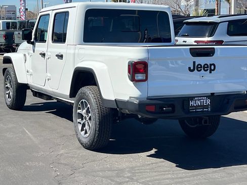 New 2026 Jeep Gladiator Sport AWD/4WD image 5