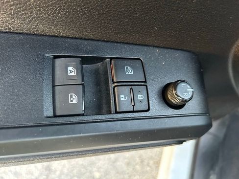 Used 2021 Toyota Tacoma SR w/ SR Convenience Package image 16