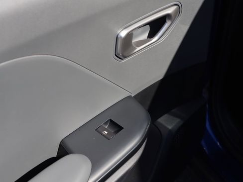 New 2025 Kia K4 FWD image 12