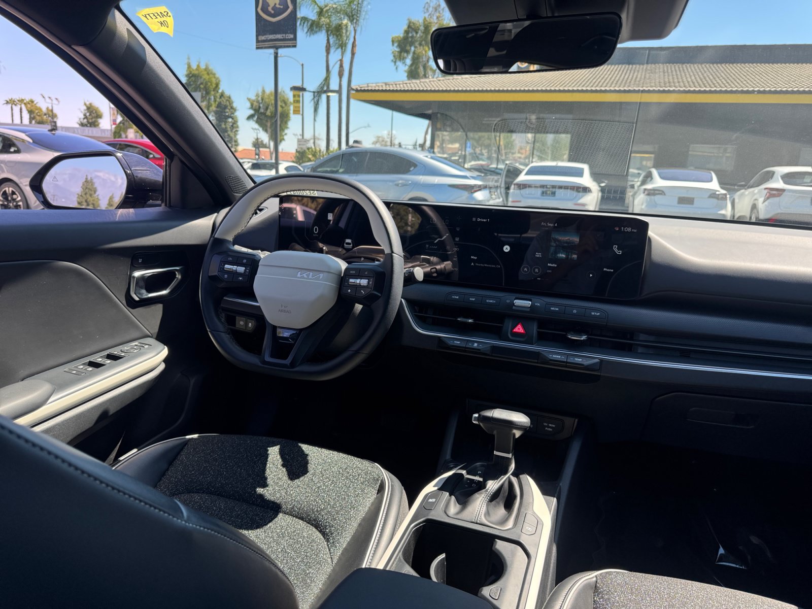 Used 2025 Kia K4 EX FWD image 19
