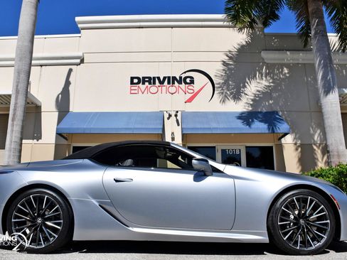Used 2026 Lexus LC 500 Convertible w/ Touring Package RWD image 10
