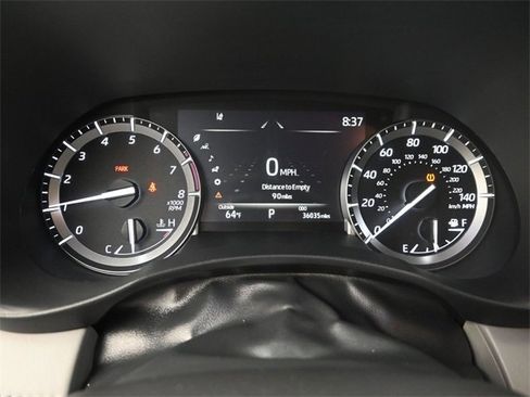 Used 2021 Toyota Highlander XLE image 6