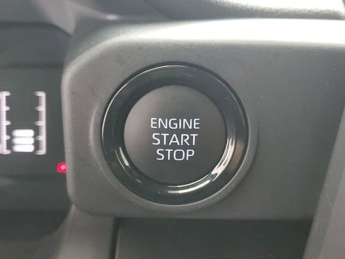 Used 2025 Toyota Tacoma SR image 30