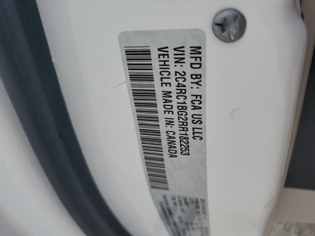 Used 2024 Chrysler Pacifica Touring-L FWD image 24