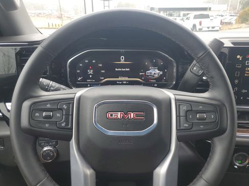 Used 2024 GMC Sierra 1500 SLE image 21