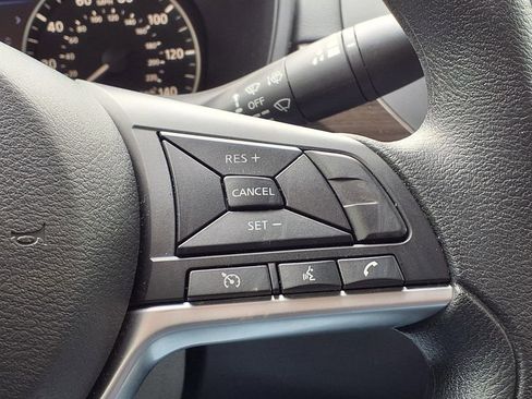 Used 2025 Nissan Altima 2.5 SV FWD image 27