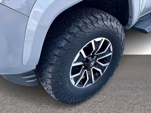 Certified 2021 Toyota Tacoma TRD Sport w/ Technology Package image 32