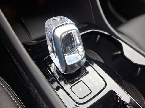 New 2025 Volvo XC40 B5 Plus w/ Protection Package Premier image 10