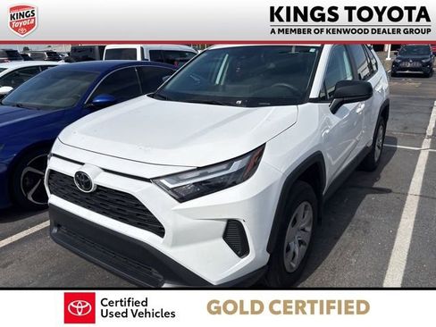 Used 2023 Toyota RAV4 LE image 4