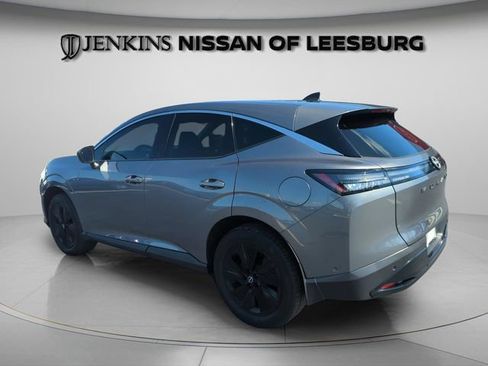 Certified 2025 Nissan Murano SV FWD image 9