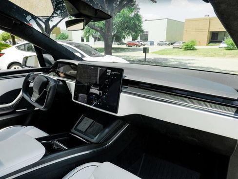 Used 2024 Tesla Model X Plaid AWD/4WD image 18