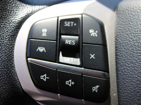 Used 2021 Ford Explorer Limited RWD image 24