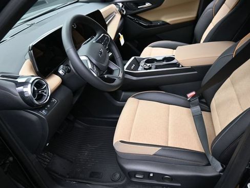 New 2026 Chevrolet Equinox ACTIV w/ Convenience Package III FWD image 8