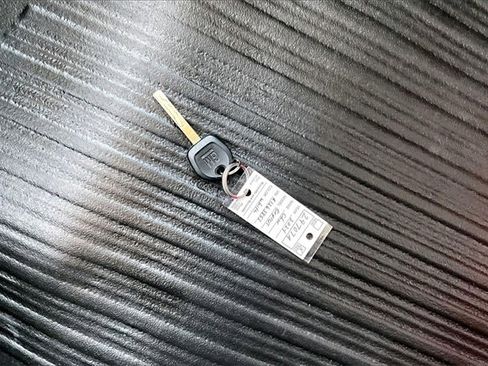 Used 2024 Chevrolet Express 2500 w/ Driver Convenience Package image 9