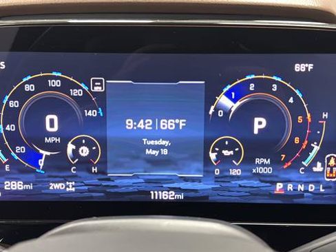Used 2025 Chevrolet Tahoe High Country AWD/4WD image 17