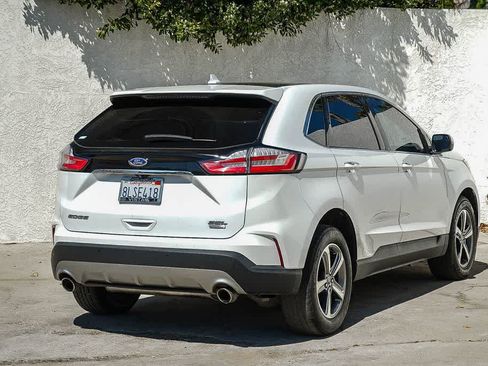 Used 2019 Ford Edge SEL w/ Equipment Group 201A image 4