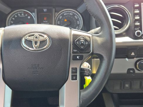 Used 2021 Toyota Tacoma SR5 RWD image 19