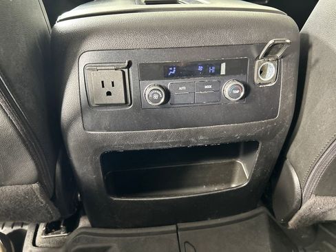 Used 2020 GMC Yukon XL SLT w/ Value Plus Edition image 20