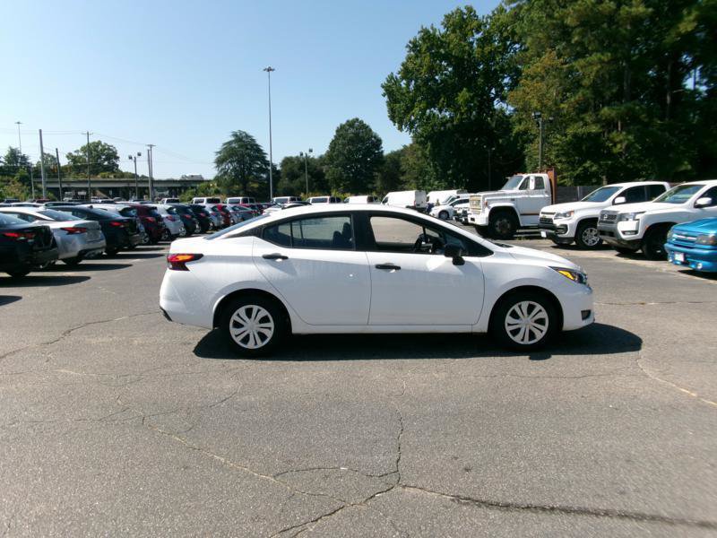 Used 2025 Nissan Versa S FWD image 11