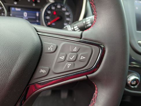Used 2024 Chevrolet Equinox RS FWD image 19