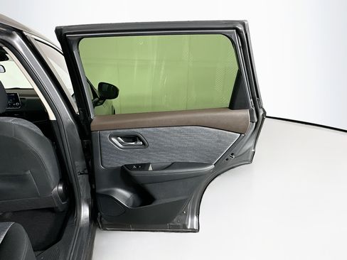 Used 2023 Nissan Rogue SV FWD image 27