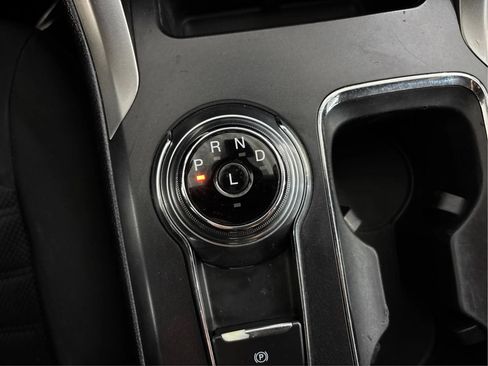 Used 2020 Ford Fusion SE FWD image 43