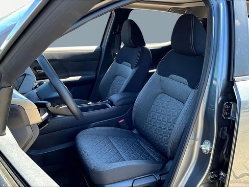 New 2026 Nissan Kicks SV AWD/4WD image 17