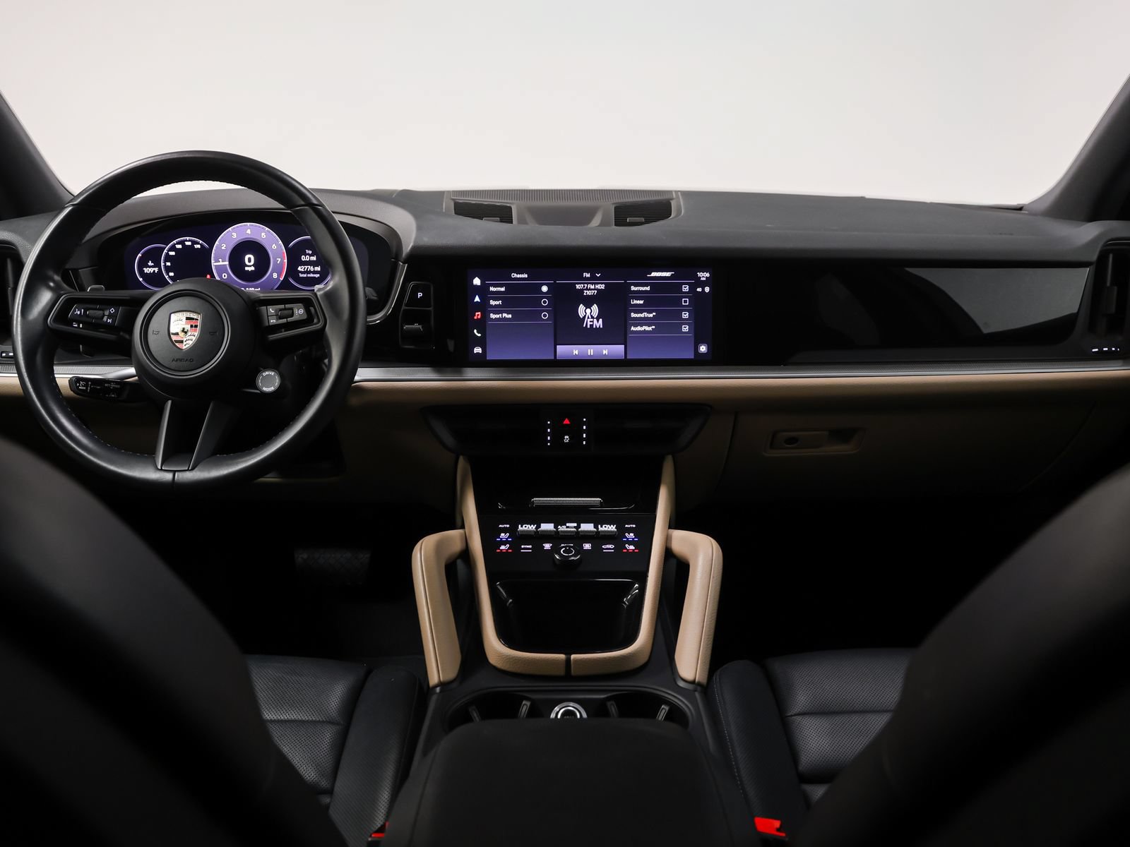 Certified 2024 Porsche Cayenne AWD/4WD image 27