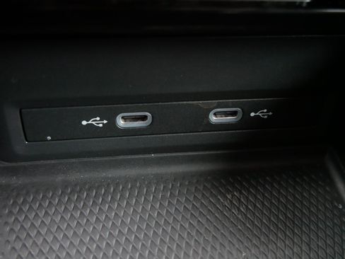 Certified 2024 Volkswagen Atlas Peak Edition SEL image 33