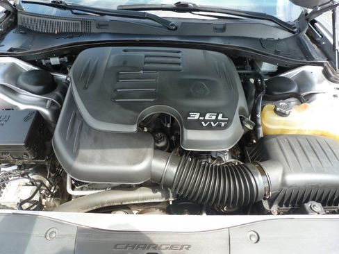 Used 2017 Dodge Charger SXT AWD/4WD image 31