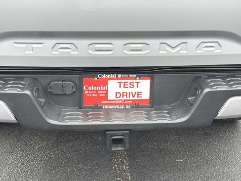 Used 2019 Toyota Tacoma TRD Sport image 25