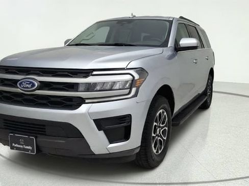 Used 2024 Ford Expedition XLT RWD image 1