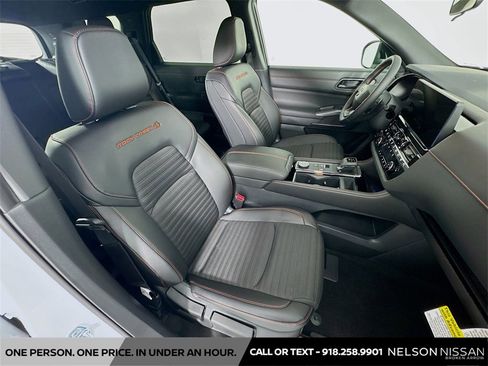 New 2026 Nissan Pathfinder SV image 28