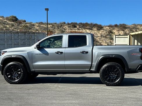 Used 2024 Chevrolet Colorado Trail Boss w/ Technology Package image 6