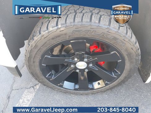 Used 2015 Chevrolet Silverado 1500 High Country w/ High Country Premium Package image 29